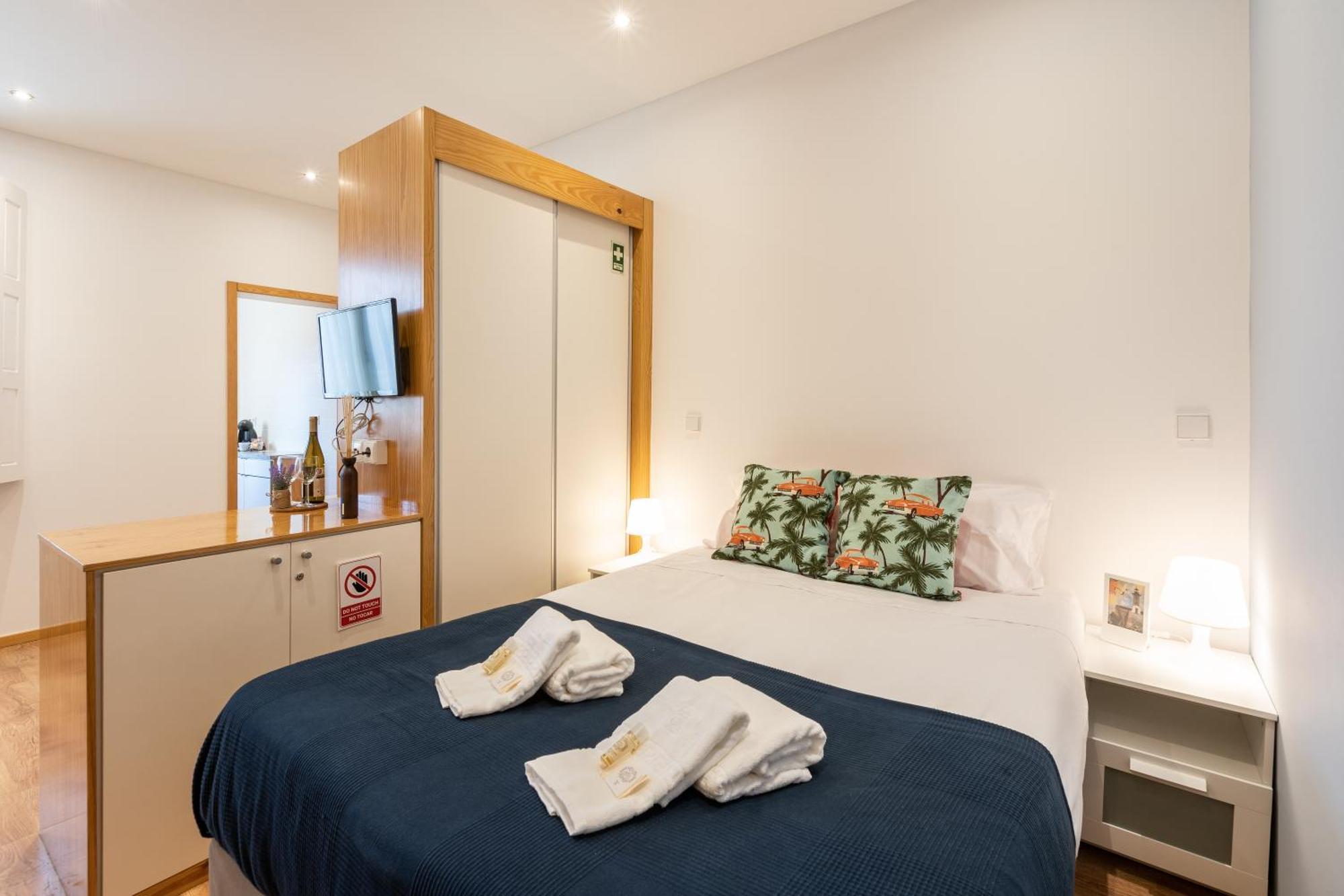 733 Costa Cabral Metro Residence Porto Zimmer foto