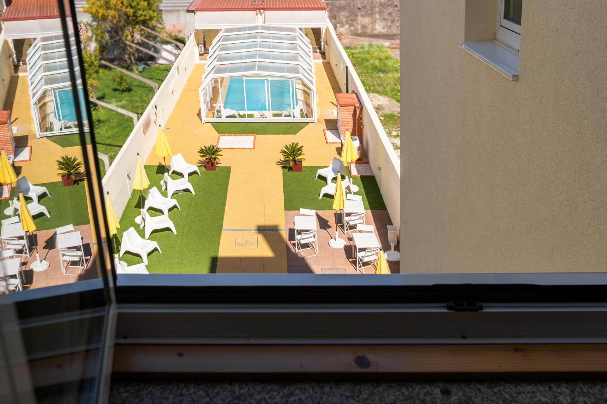 733 Costa Cabral Metro Residence Porto Zimmer foto